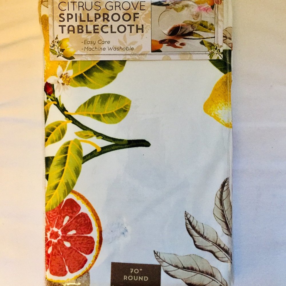 Benson Mills Citrus Grove Spillproof 70" round Tablecloth NWT